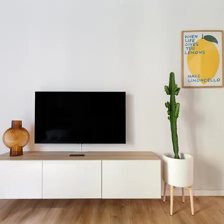 Guesthost - Bright -pasteur M1 アパート