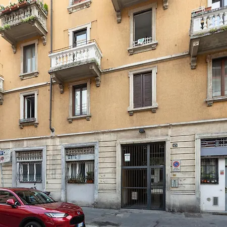 Guesthost - Bright -pasteur M1 アパート ミラノ