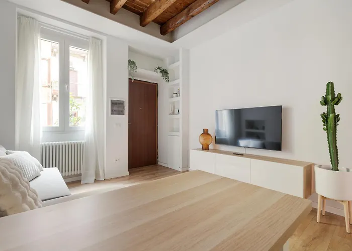 Guesthost - Bright -pasteur M1 Daire Milano