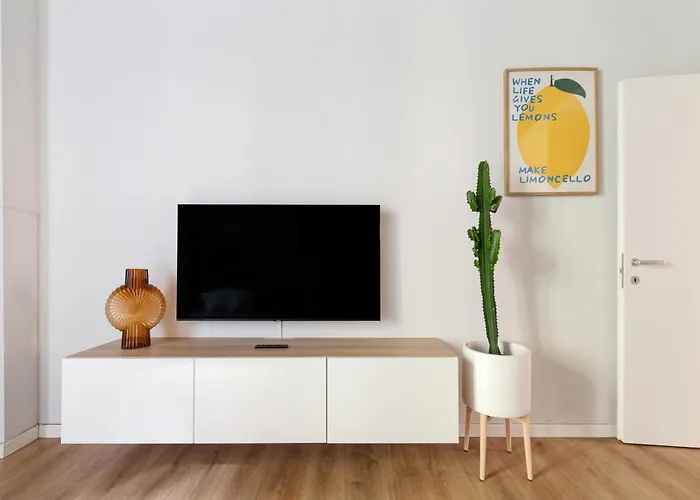 Guesthost - Bright -pasteur M1 Apartment